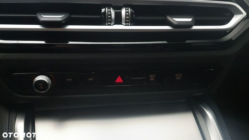 BMW i4 - 26