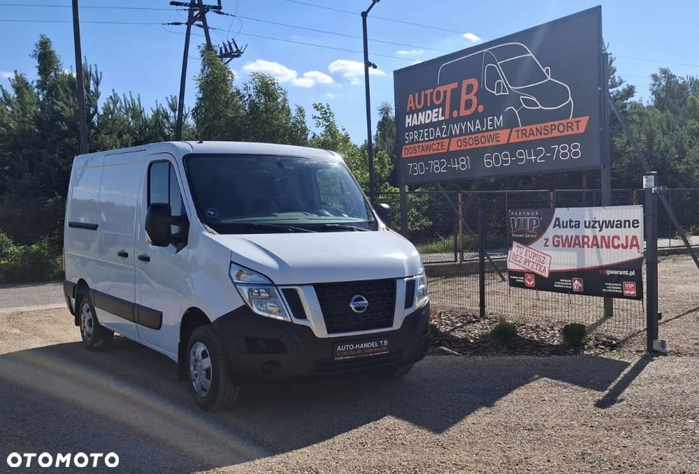 Nissan NV400 - 1