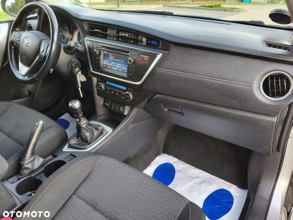 Toyota Auris 1.6 Valvematic Executive - 21