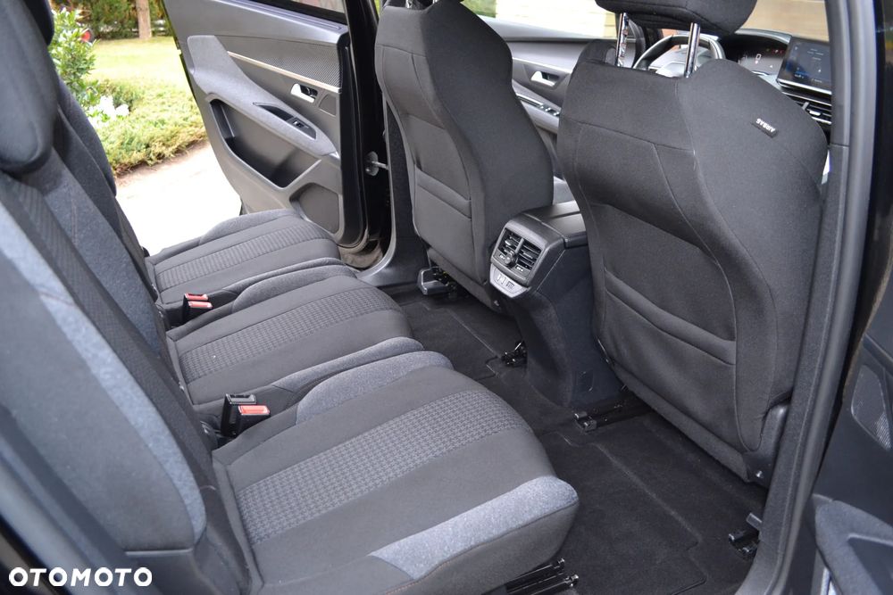 Peugeot 5008 1.2 PureTech Active S&S EAT8 - 11
