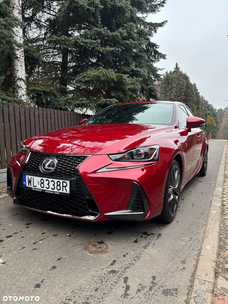 Lexus IS 200t / 300 F Sport - 2