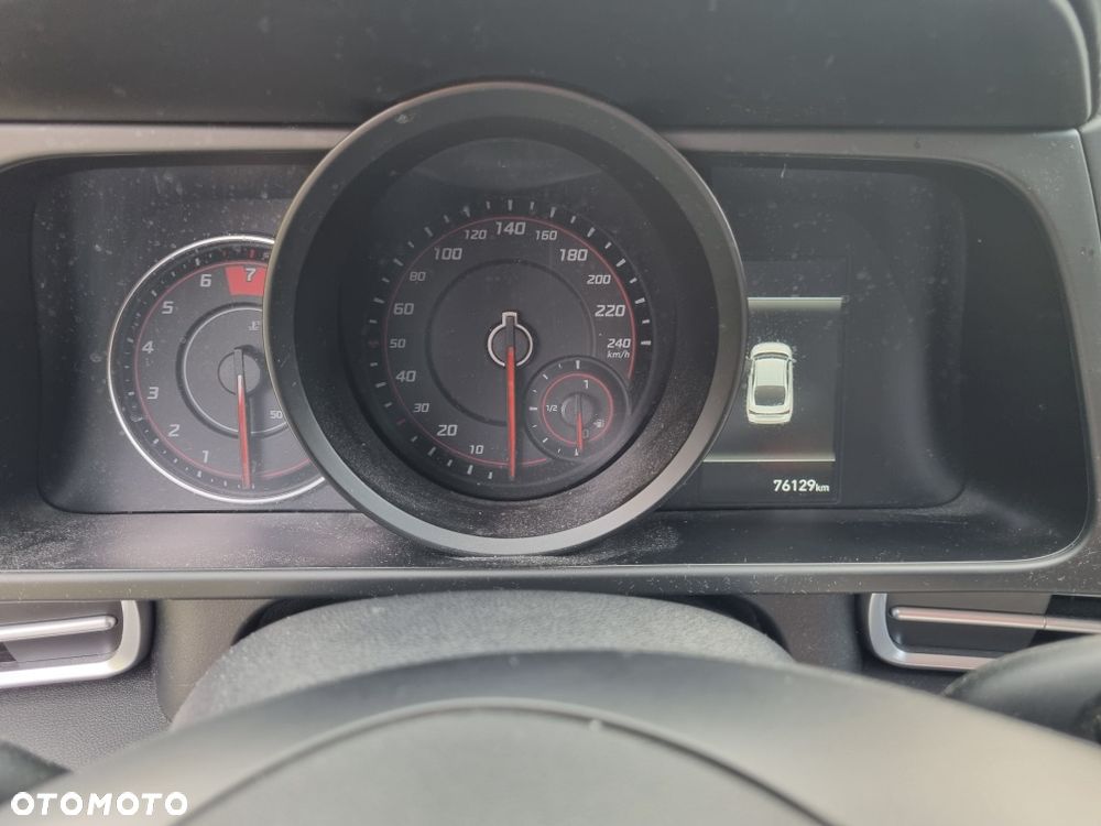 Hyundai Elantra - 7