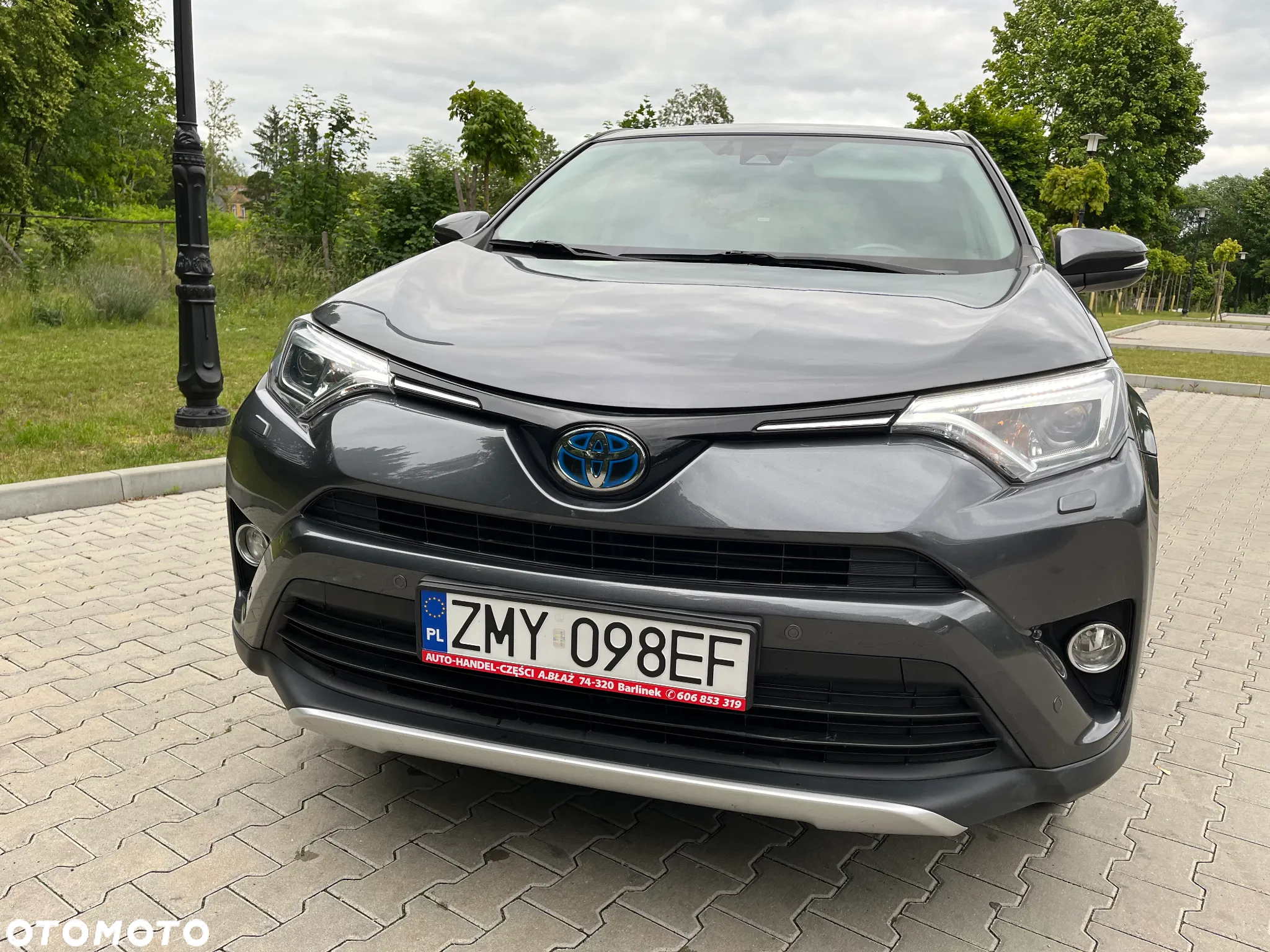 Toyota RAV4 - 16