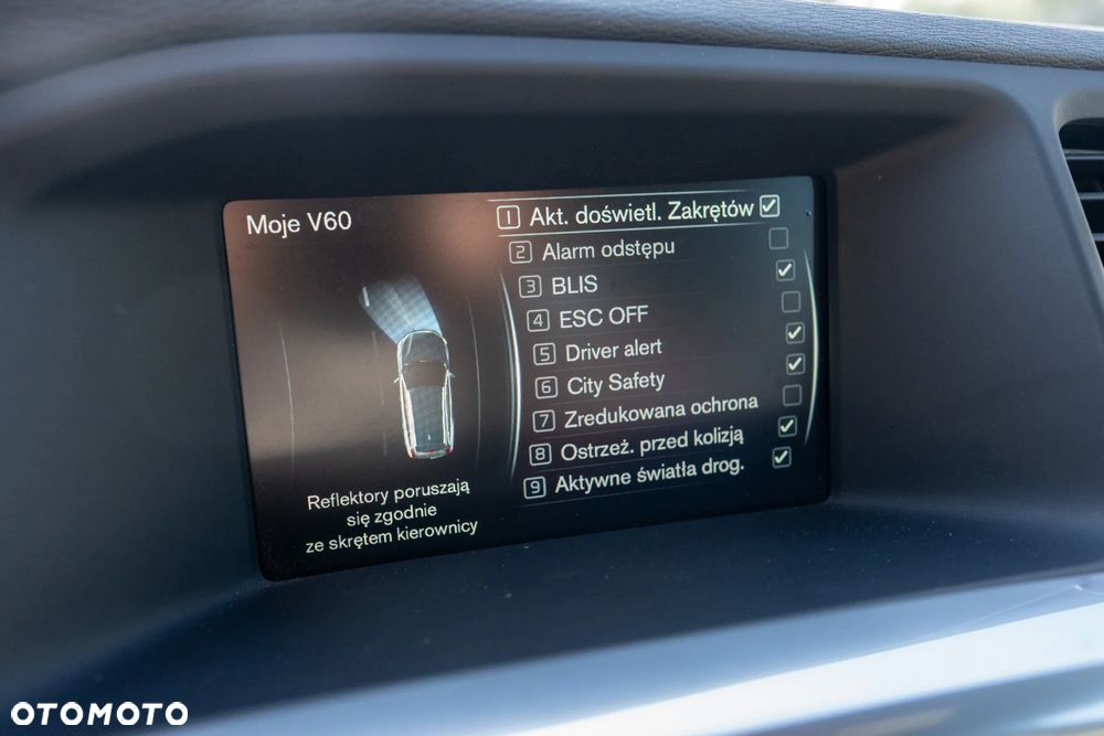 Volvo V60 Cross Country D4 Momentum - 17