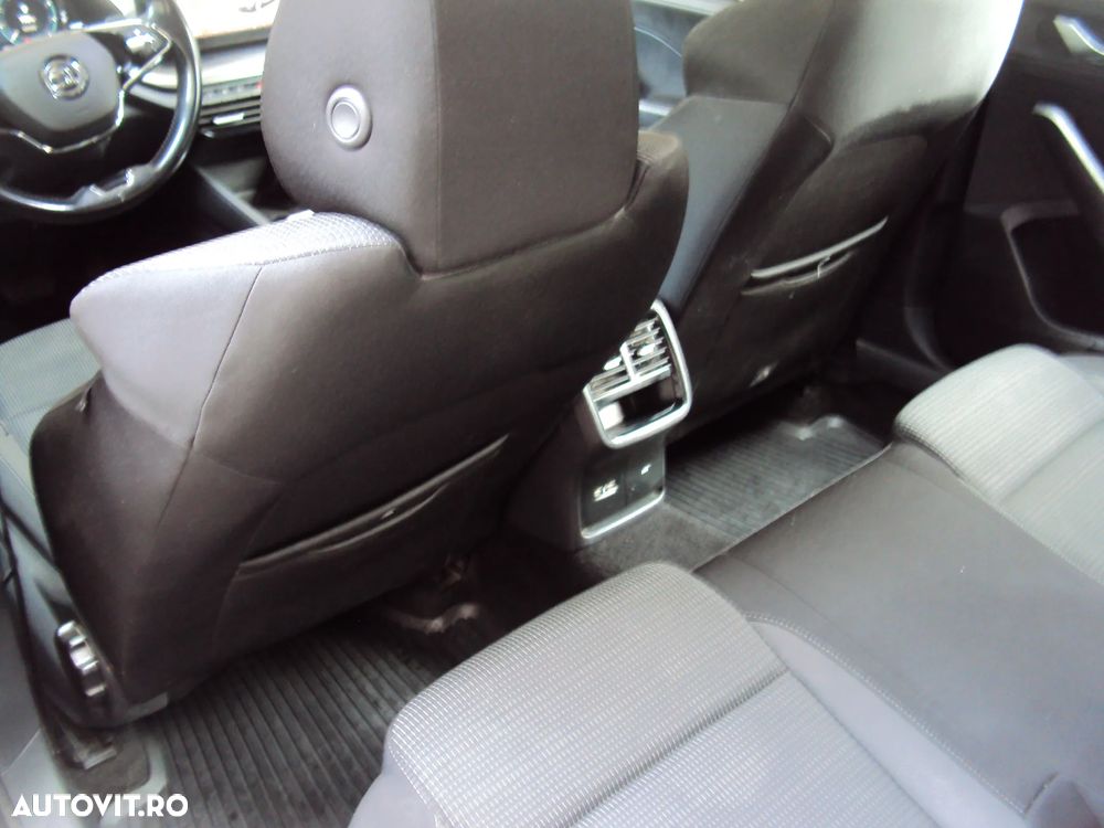 Skoda Octavia 2.0 TDI DSG Ambition - 7