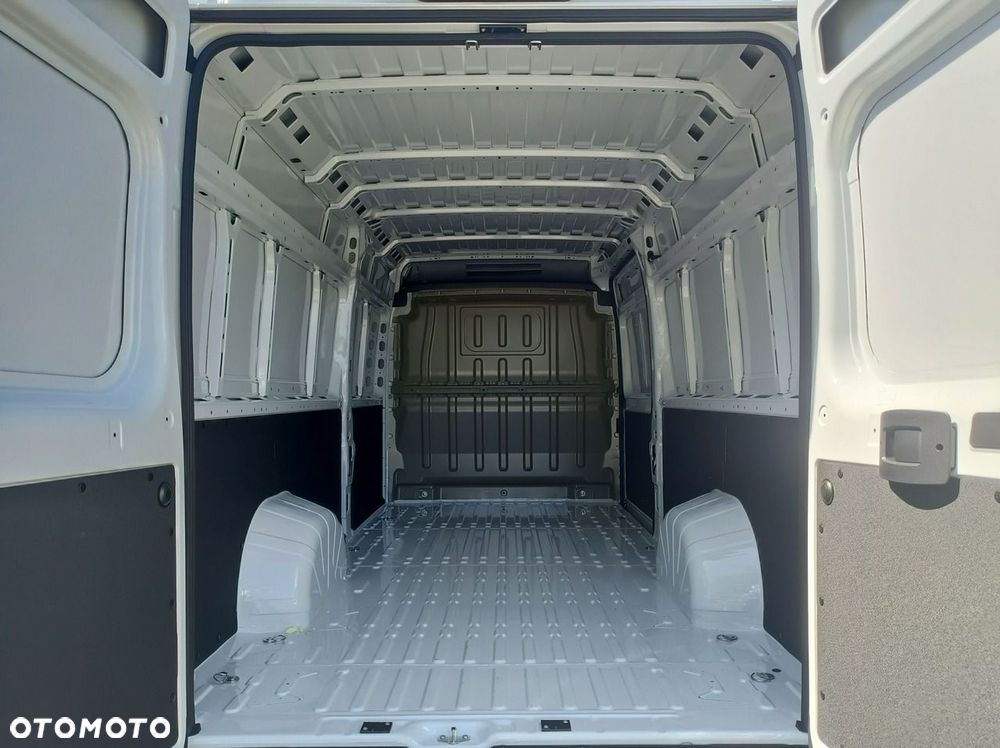 Opel Movano - 8