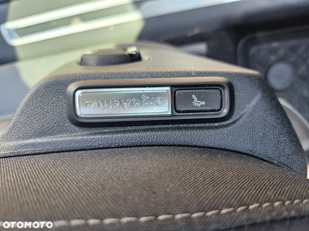 Volkswagen Tiguan 2.0 TDI SCR 4MOTION DSG R-Line - 21