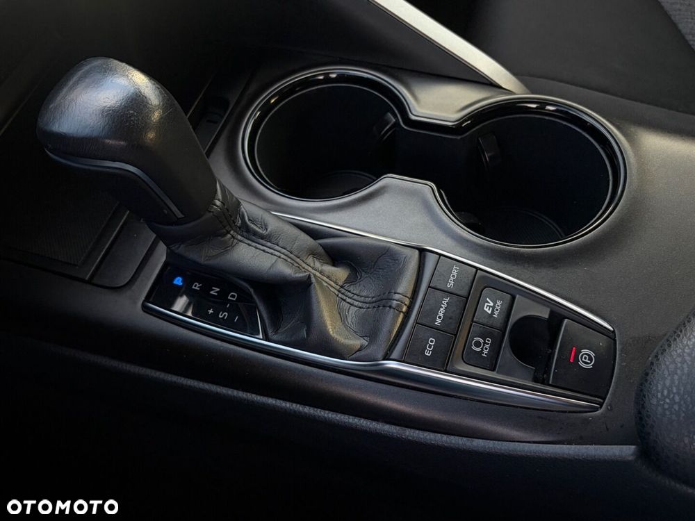 Toyota Camry 2.5 Hybrid Comfort CVT - 21