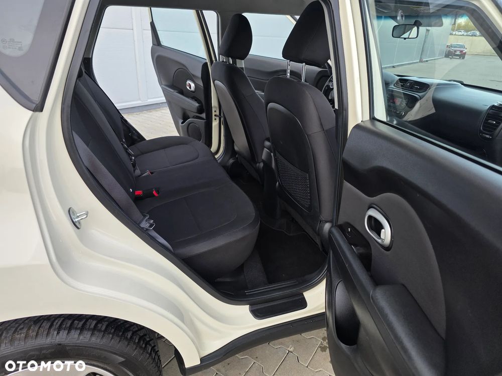 Kia Soul 1.6 GDI White&Red Edition - 24