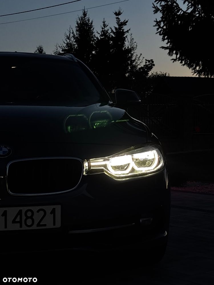 BMW Seria 3 330i xDrive Luxury Line Purity sport - 6