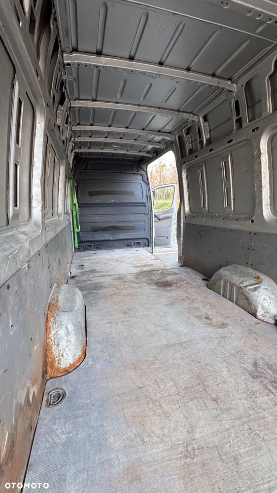 Volkswagen CRAFTER - 11