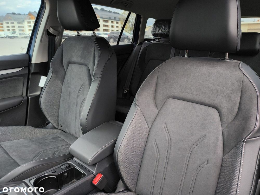 Volkswagen Golf Variant - 11
