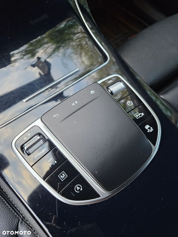 Mercedes-Benz GLC 220 d - 18
