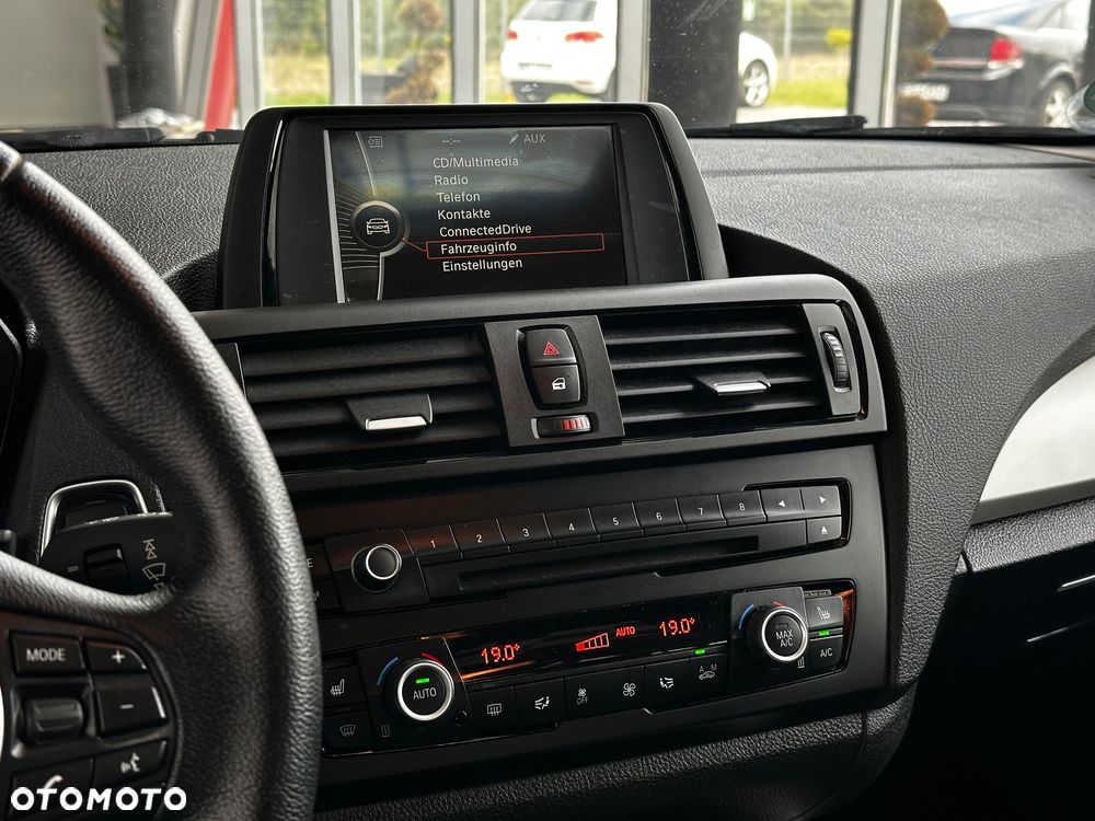 BMW Seria 1 116i - 23