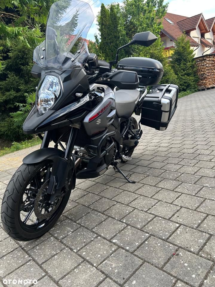 Suzuki V-STROM - 1