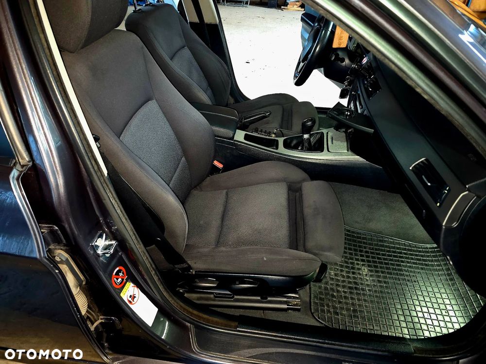 BMW Seria 3 320d - 14