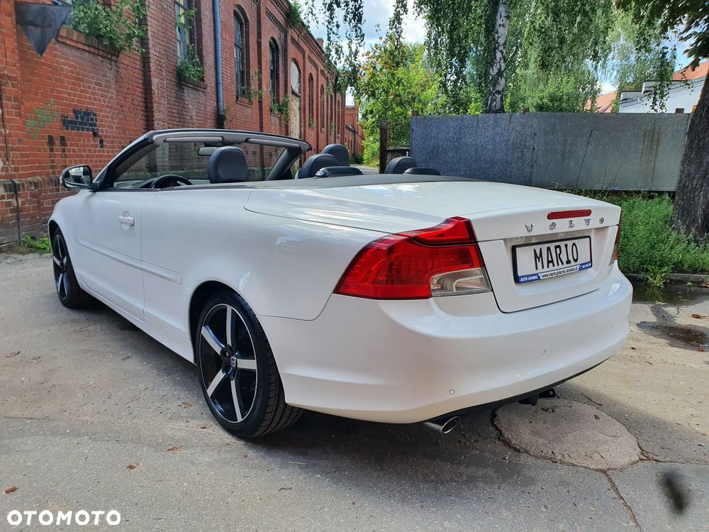 Volvo C70 D3 Momentum - 12