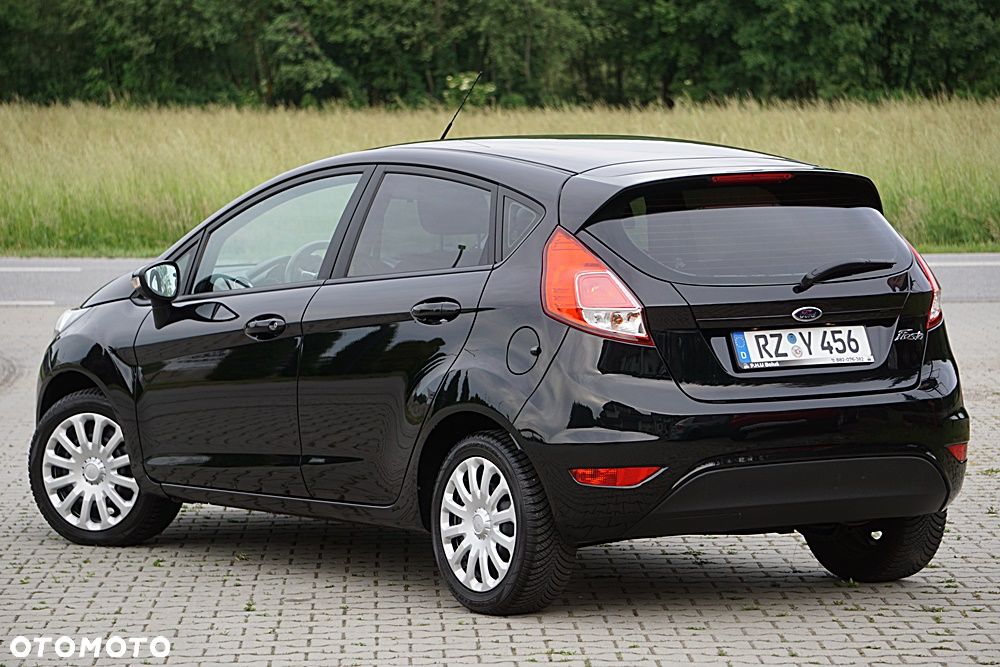 Ford Fiesta 1.25 Celebration - 11