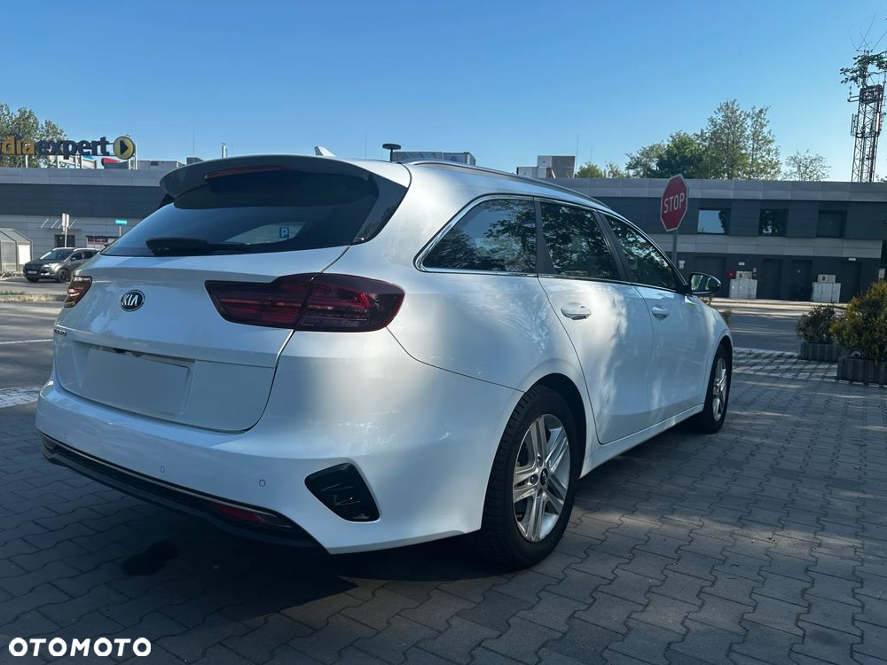 Kia Ceed - 4