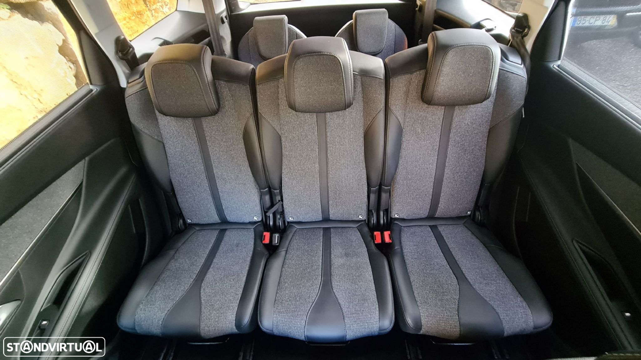 Peugeot 5008 1.5 BlueHDi Allure EAT8 - 40