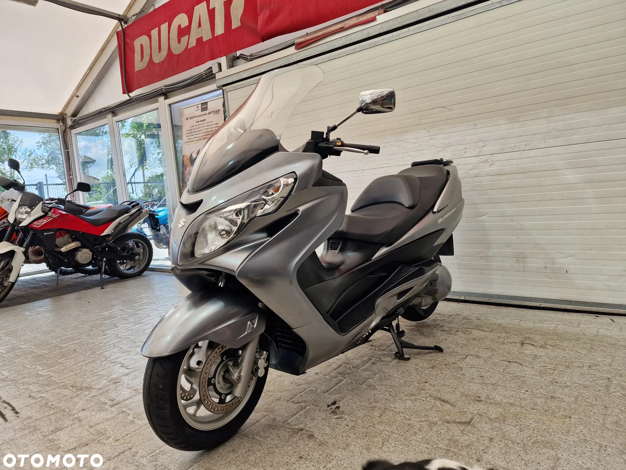 Suzuki Burgman - 15