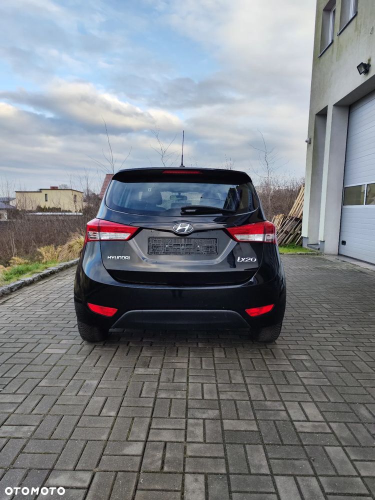 Hyundai ix20 1.4 blue Trend - 16