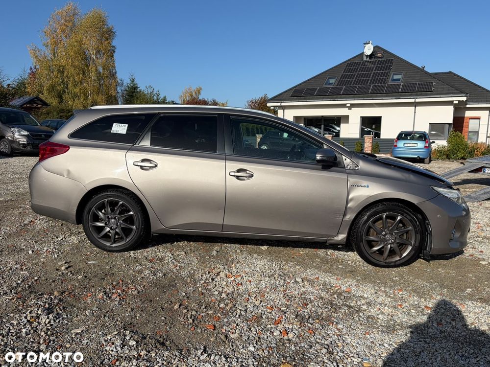 Toyota Auris 1.8 HSD Luna - 4