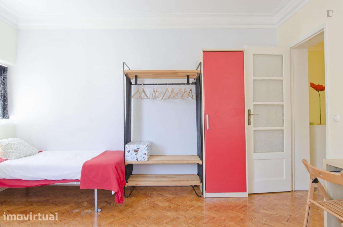 Quarto - localizado em Penha de França Lisbon - Grande imagem: 4/20