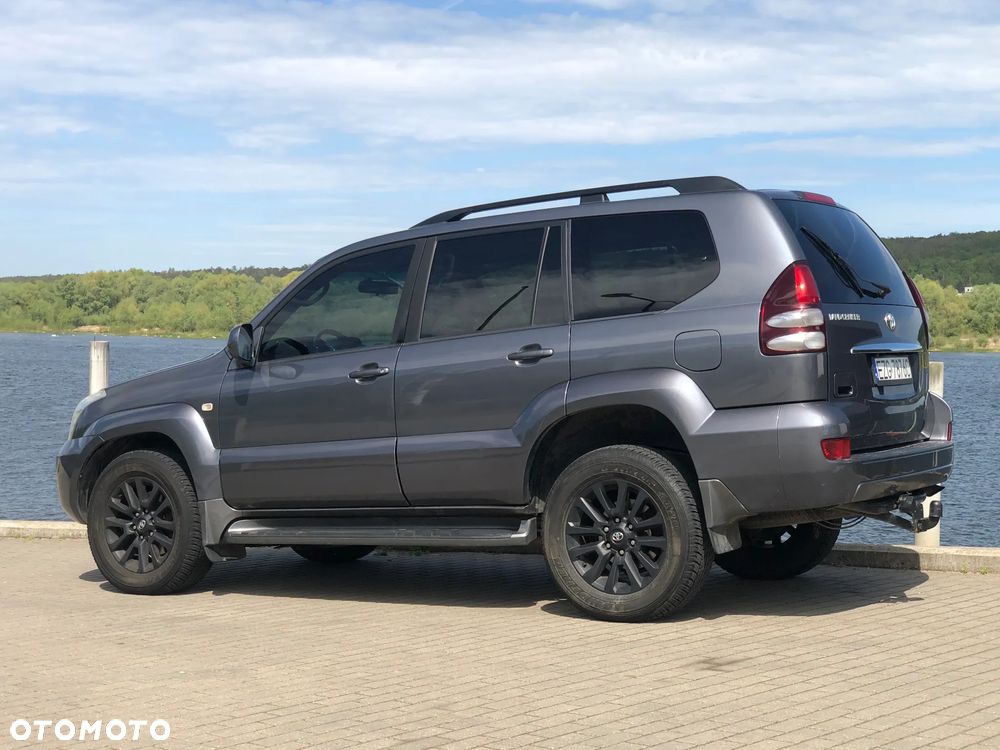 Toyota Land Cruiser - 10