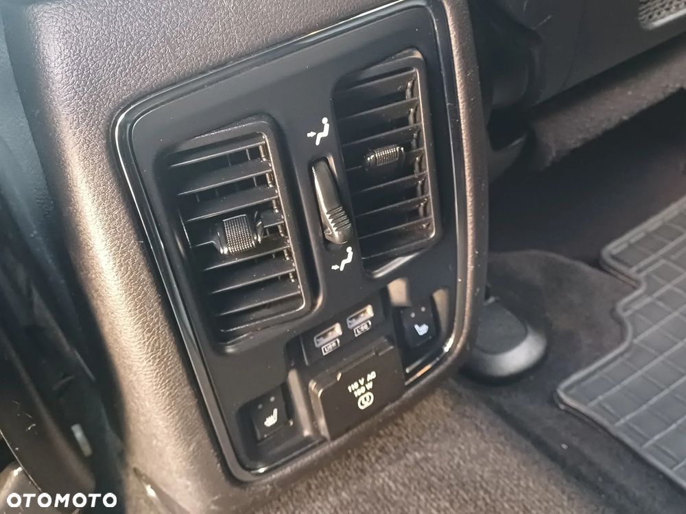 Jeep Grand Cherokee - 27