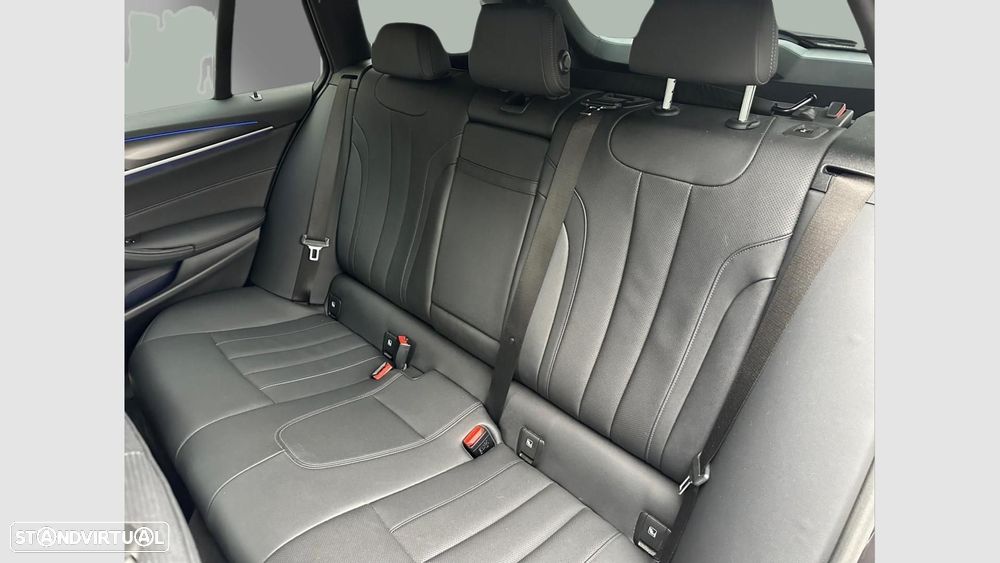 BMW 520 d Pack Desportivo M Auto - 9