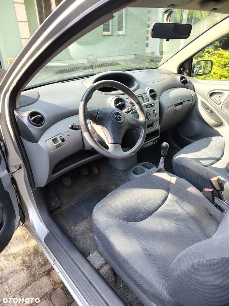 Toyota Yaris 1.0 Base - 7