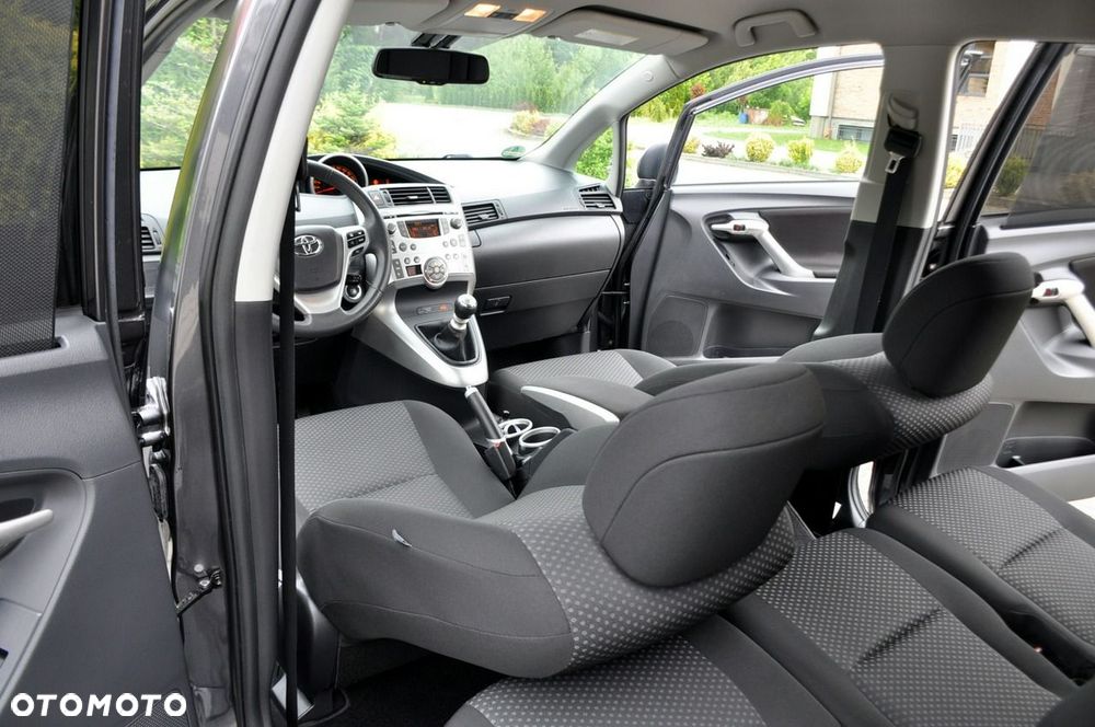 Toyota Verso - 29