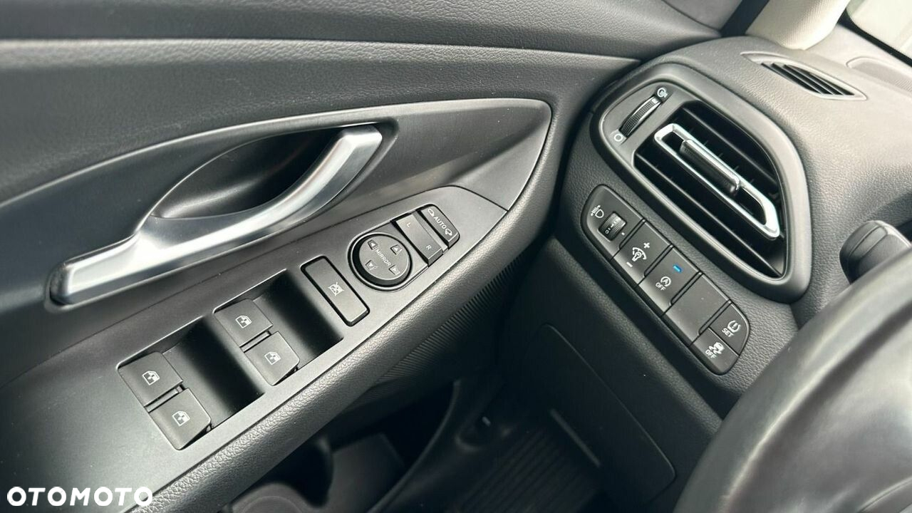 Hyundai i30 1.0 T-GDI Smart - 16