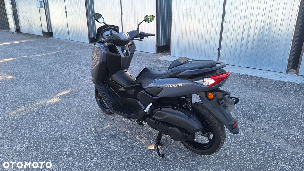 Yamaha NMAX - 4