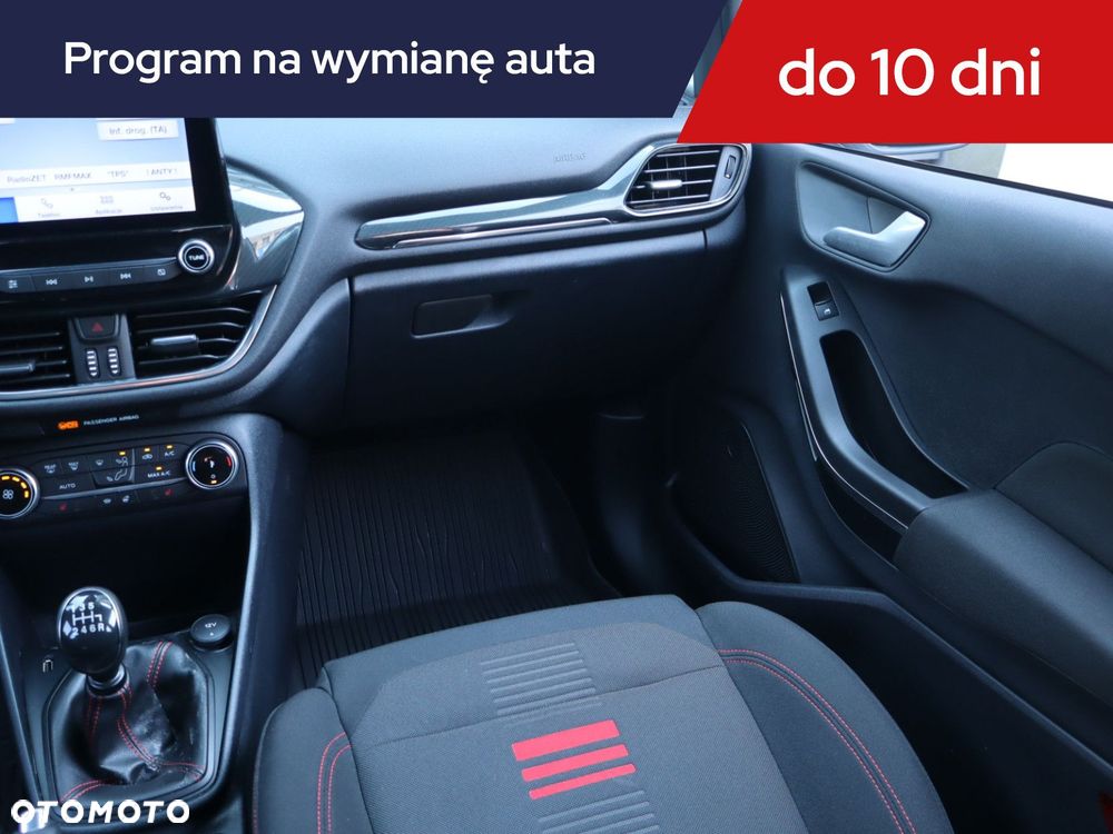 Ford Fiesta - 10