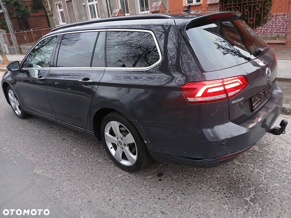 Volkswagen Passat 2.0 TDI (BlueMotion Technology) Comfortline - 3