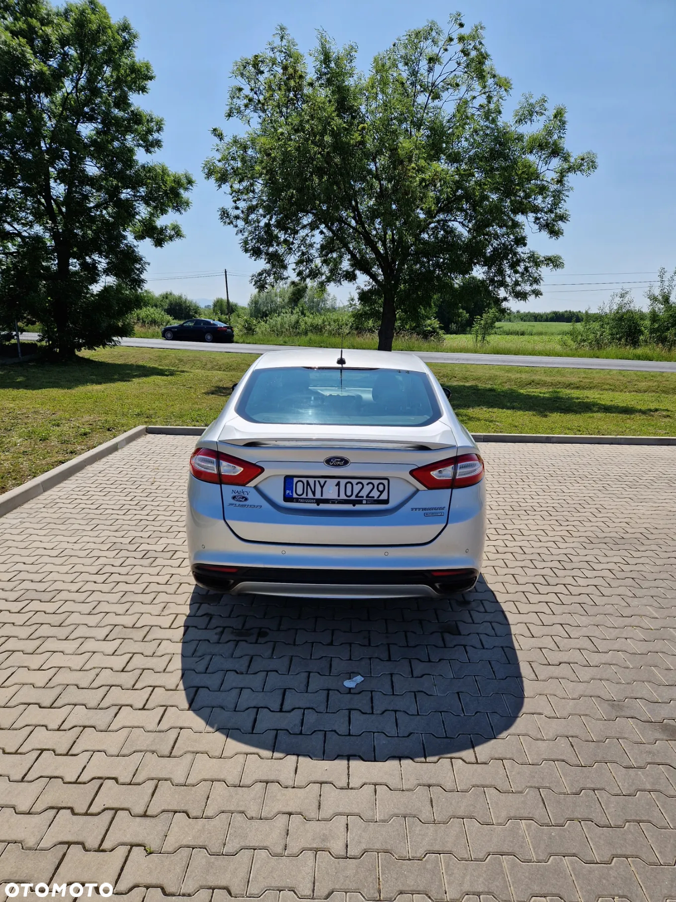 Ford Mondeo 2.0 EcoBoost Titanium - 4