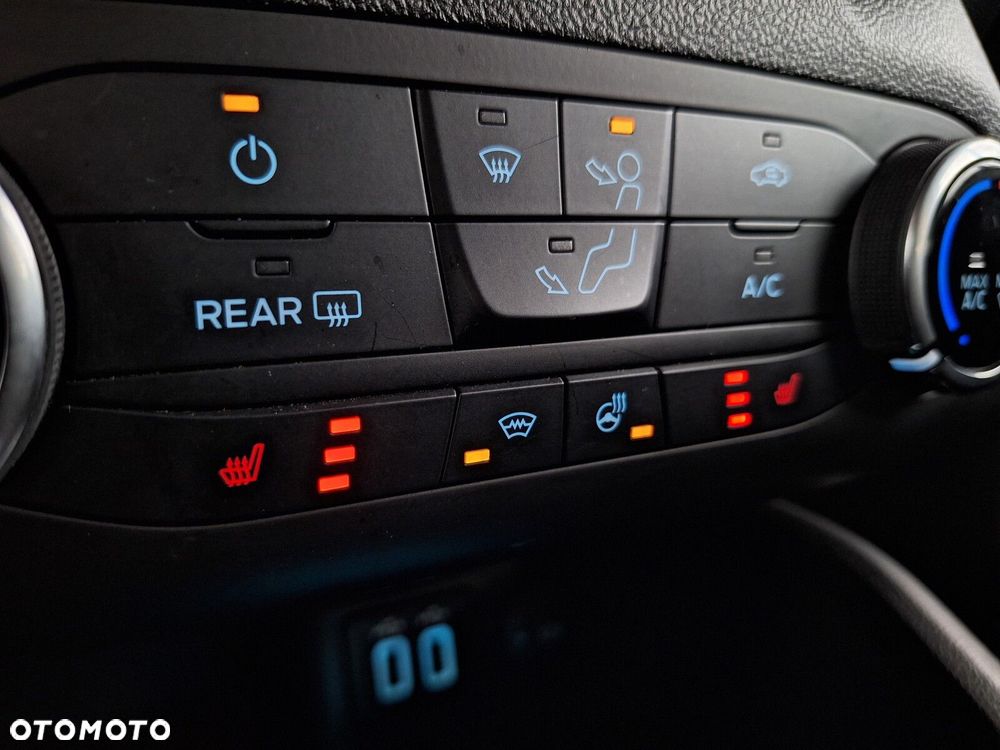 Ford Focus SW 1.5 EcoBlue SCR Connected - 26