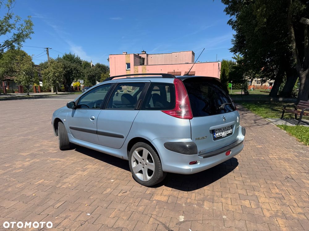 Peugeot 206 1.4 HDi Happy - 4