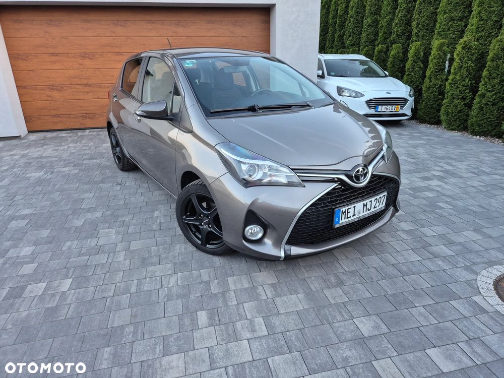 Toyota Yaris 1.33 VVT-i Lounge - 1