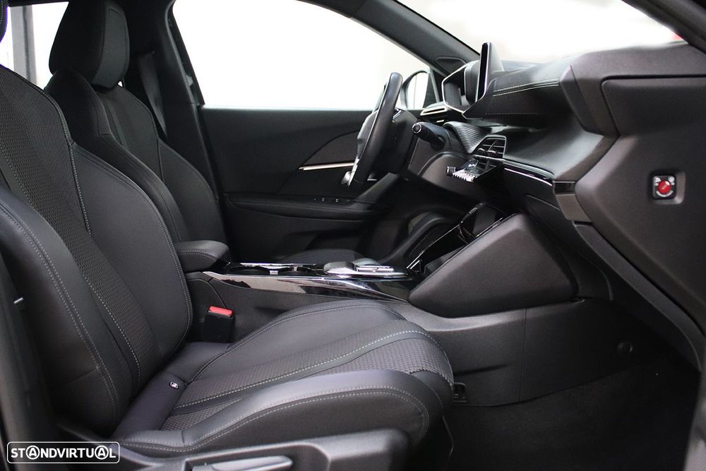 Peugeot e-2008 50 kWh GT - 20