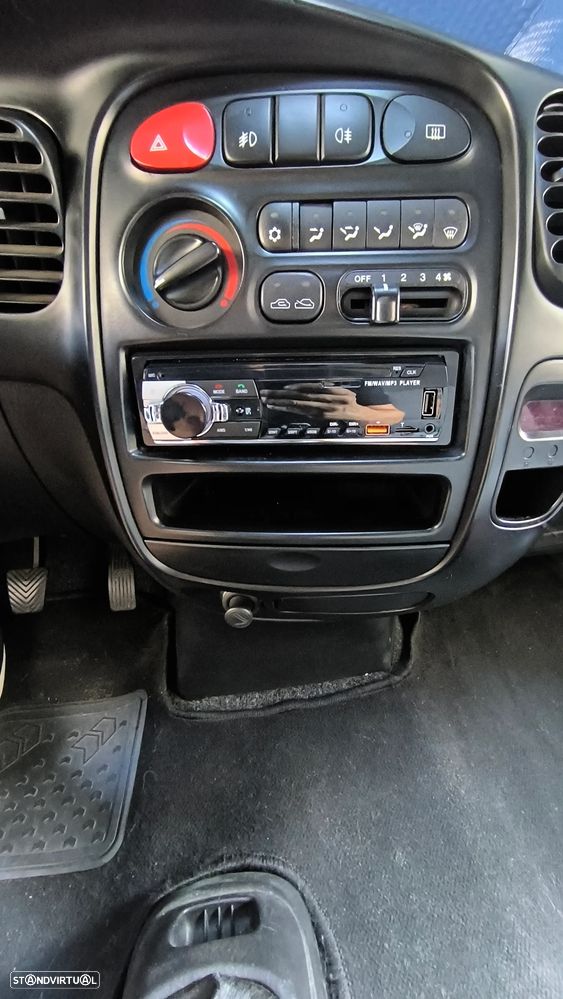 Hyundai H-1 Starex 2.5 CRDi SVX Longo - 16