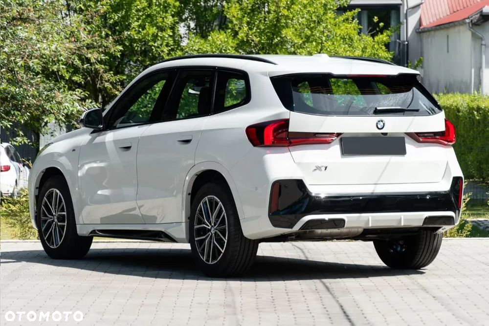 BMW X1 sDrive20i mHEV - 9