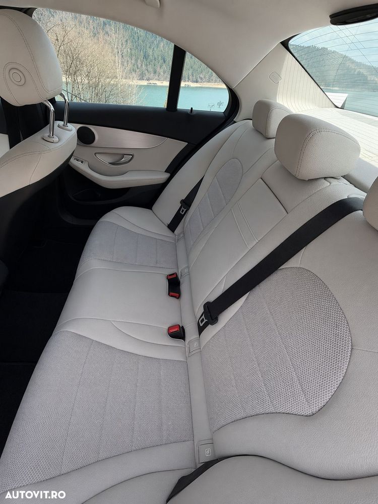 Mercedes-Benz C 200 4MATIC 9G-TRONIC - 13