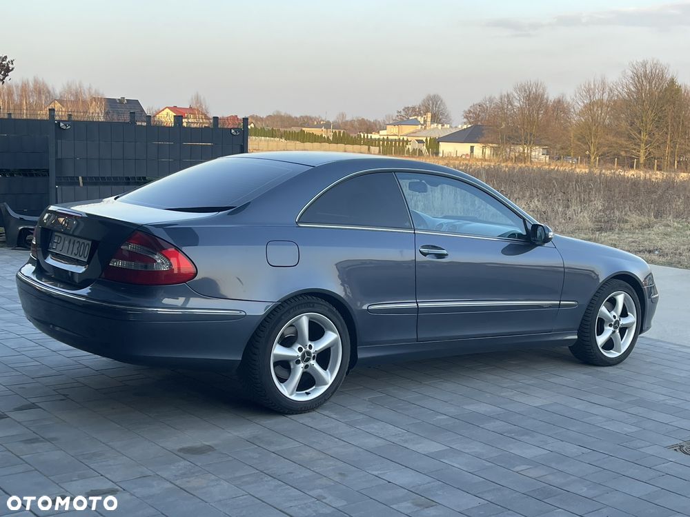 Mercedes-Benz CLK - 4