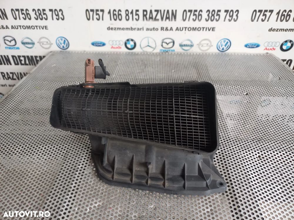 Priza Aer Audi A8 4H D4 An 2010-2011-2012-2013-2014-2015-2016-2017 Volan Stanga Cod 4HA Dezmembrez - 5