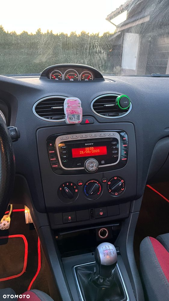 Ford Focus 2.5 ST - 14