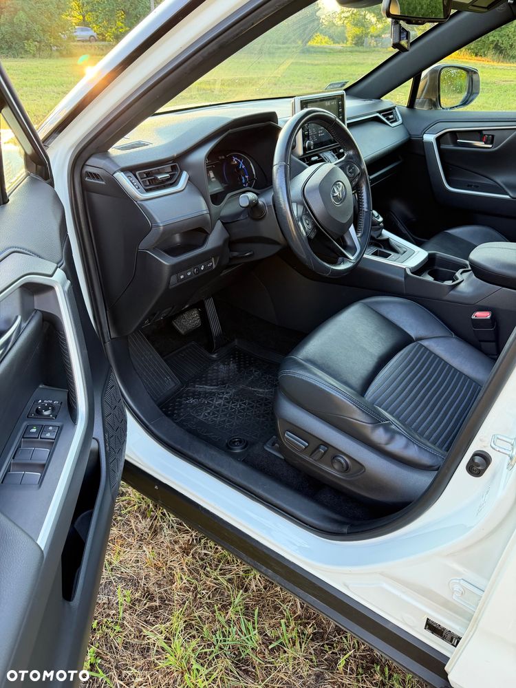 Toyota RAV4 Hybrid Selection 4x2 - 5