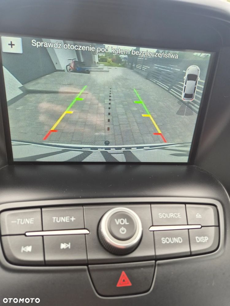 Ford Kuga 1.5 EcoBoost 2x4 Titanium - 19